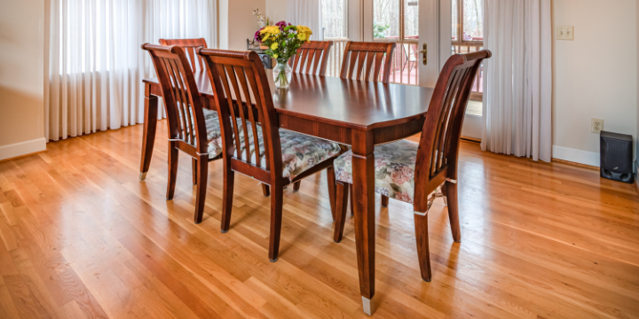 Dining table on rent